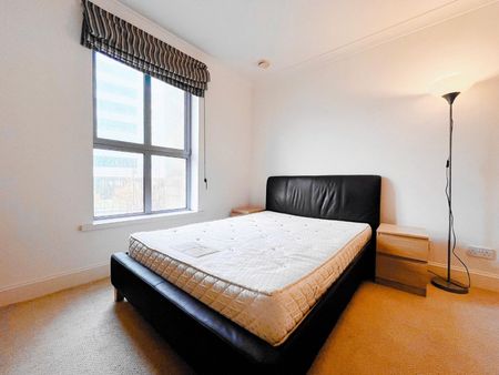 2 bedroom Flat To Let - Photo 5