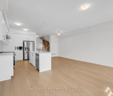 Condo Townhouse For Lease | W9253904 - Photo 4