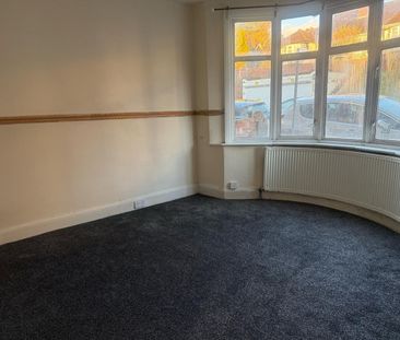 2 Bed Semi-Detached House, Talbot Road, LU2 - Photo 1