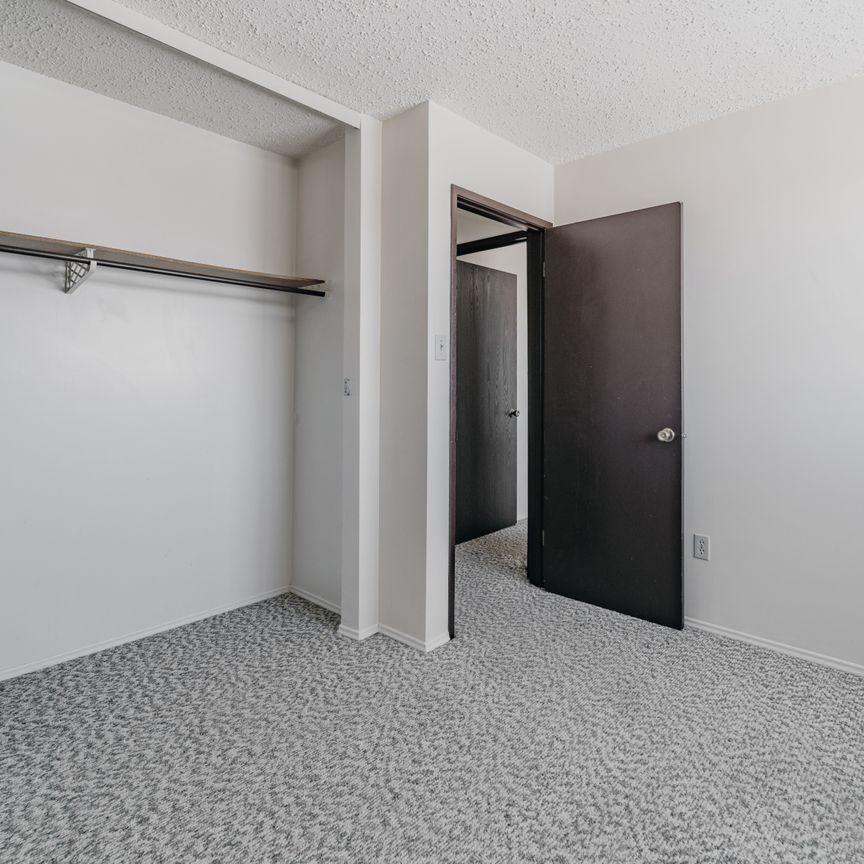 Aspen Apartments - Photo 1