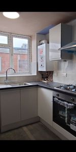 1 Bed Flat, Swindon Close, IG3 - Photo 3