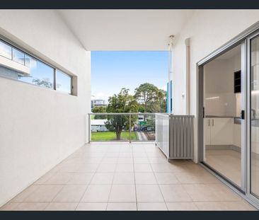 Modern West End Apartment with Park & River Views - Photo 5