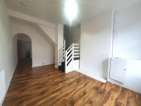 2 bedroom terraced house to rent - Photo 2