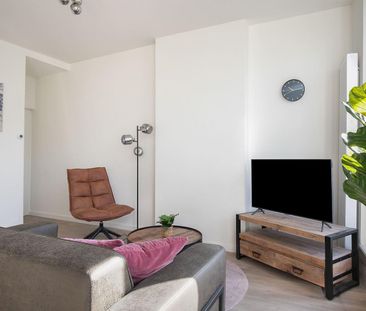 Appartement te huur: Van Oldenbarneveltstraat 135-B02 3012 GT Rotte... - Photo 1