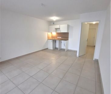 Location Appartement 3 pièces 59m² JUVIGNAC 34990 - Photo 2