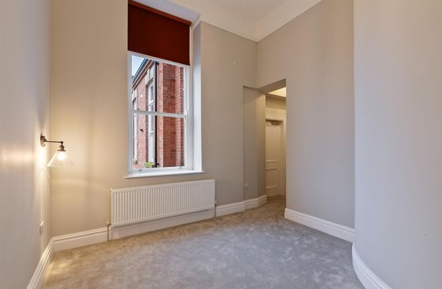 Apartment 2, 18 Ishbel Gardens - Photo 1