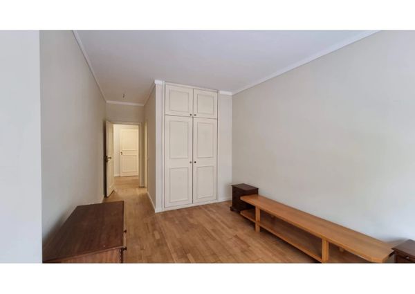 Apartamento T5 em Lisboa