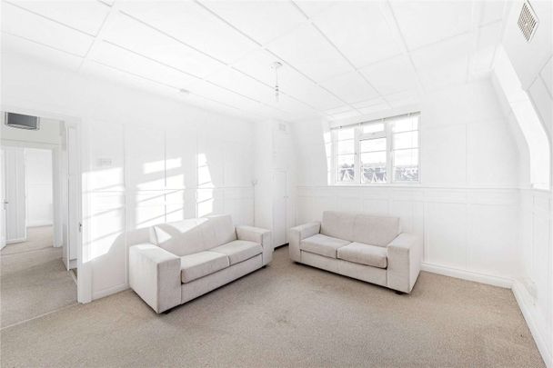 Wonderful one bedroom flat approximately 0.2 miles from West Ealing railway station - Photo 1