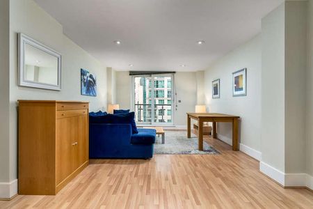 St George Wharf, Vauxhall, SW8 - Photo 2