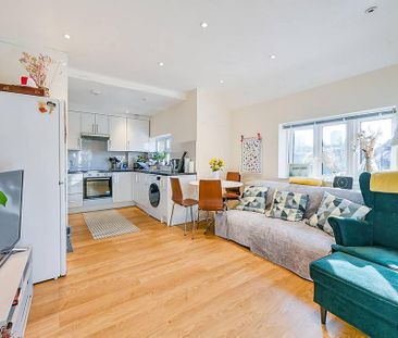 3 bedroom flat to rent - Photo 1