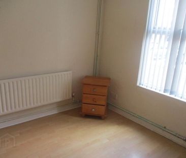 Great 2 Bedroom House, 50 Jerusalem Street, Queens Quarter, Belfast... - Photo 4
