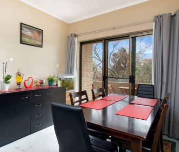 Bright 2 Bedroom Unit with LUG in a Convenient Location - Photo 4