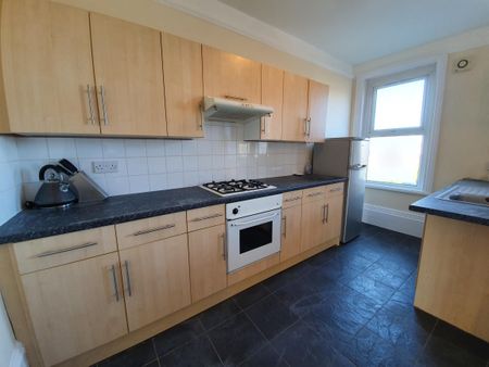 Bury Road, Gosport - Photo 4