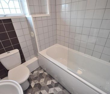 1 Bedroom Apartment To Let - Photo 3