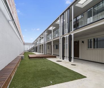 Make yourself at Home – 4045 Great North Road - Photo 4