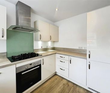 2 bedroom semi-detached house to rent - Photo 5