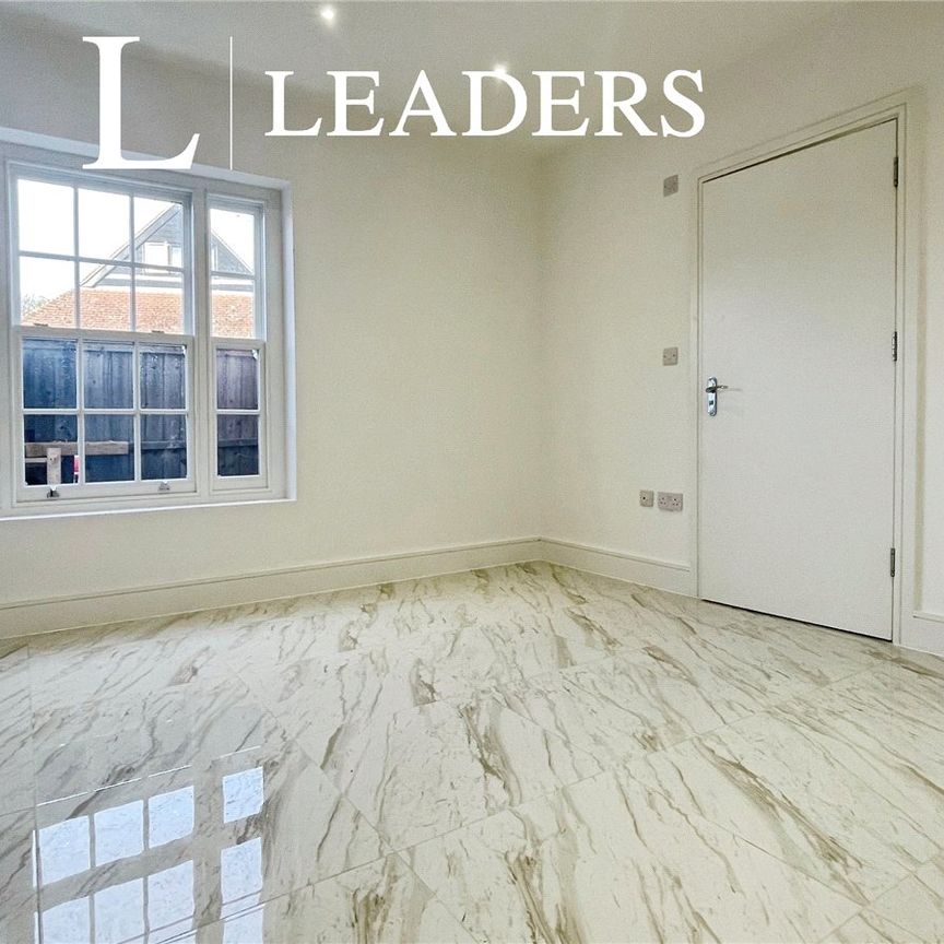 2 bedroom apartment to rent East Street, Rochford, Essex, SS4 - Photo 1