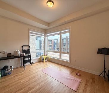 For Lease - 3097 Meadowridge Drive, Oakville, Ontario - Photo 4