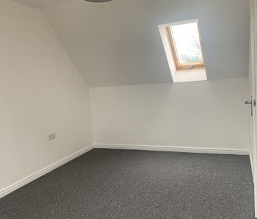 3 bedroom semi-detached house to rent - Photo 6