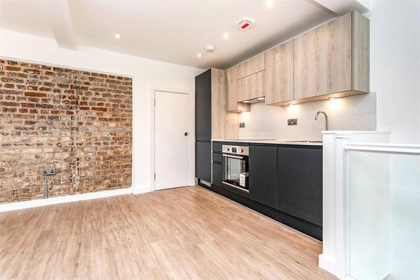 2 bedroom barn conversion to rent - Photo 1