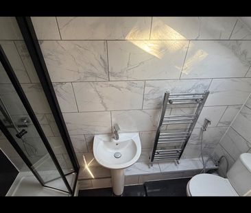 Room in a Shared House, Bordesley Green, B9 - Photo 5