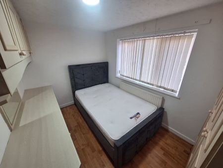 Stockport Road, Levenshulme, Manchester, M19 - Photo 2