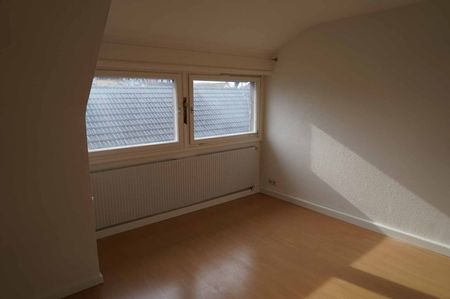 Dachwohnung mit neuer Einbauküche und Balkon im Herzen von Wyhlen - Photo 2
