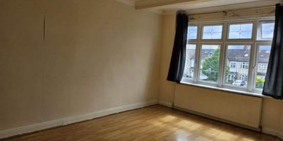 1 bedroom property to rent in Ilford - Photo 3