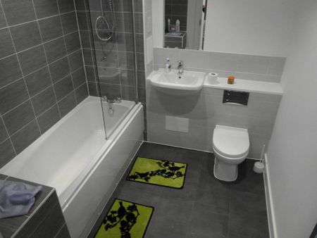 2 bedroom flat to rent - Photo 5