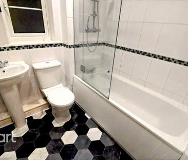 3 bedroom end of terrace house to rent - Photo 4