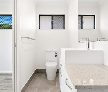 LOW MAINTENANCE, MODERN DUPLEX LOCATED IN NEW RAINFOREST MEADOWS ES... - Photo 2