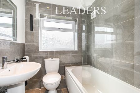 3 bedroom house to rent Talke Road, Chesterton, ST5 - Photo 5