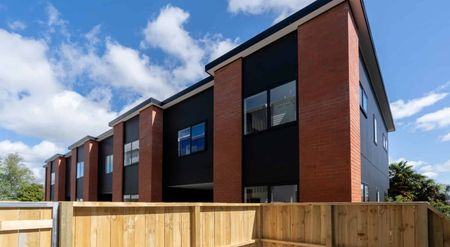 Modern Studio Unit - Close to University - Photo 2