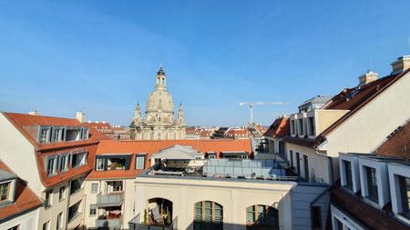 Blick über die Dächer-großzügige 2-Raum Wohnung mit Kamin & EBK im Herzen Dresdens! - Photo 4