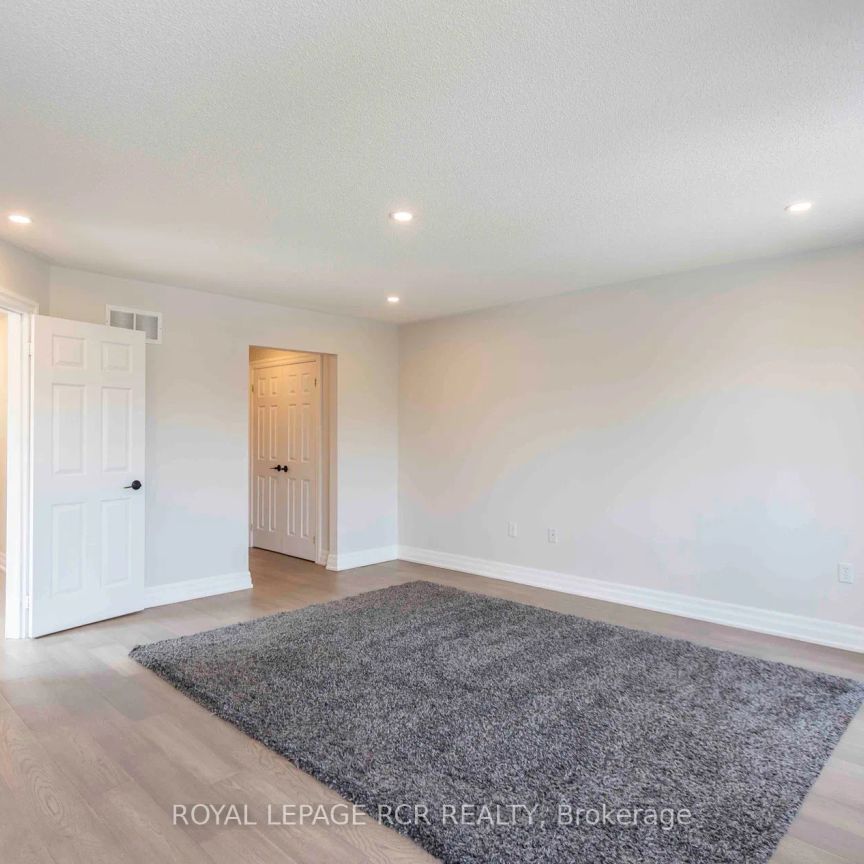 Condo Townhouse For Lease | N9256468 - Photo 1