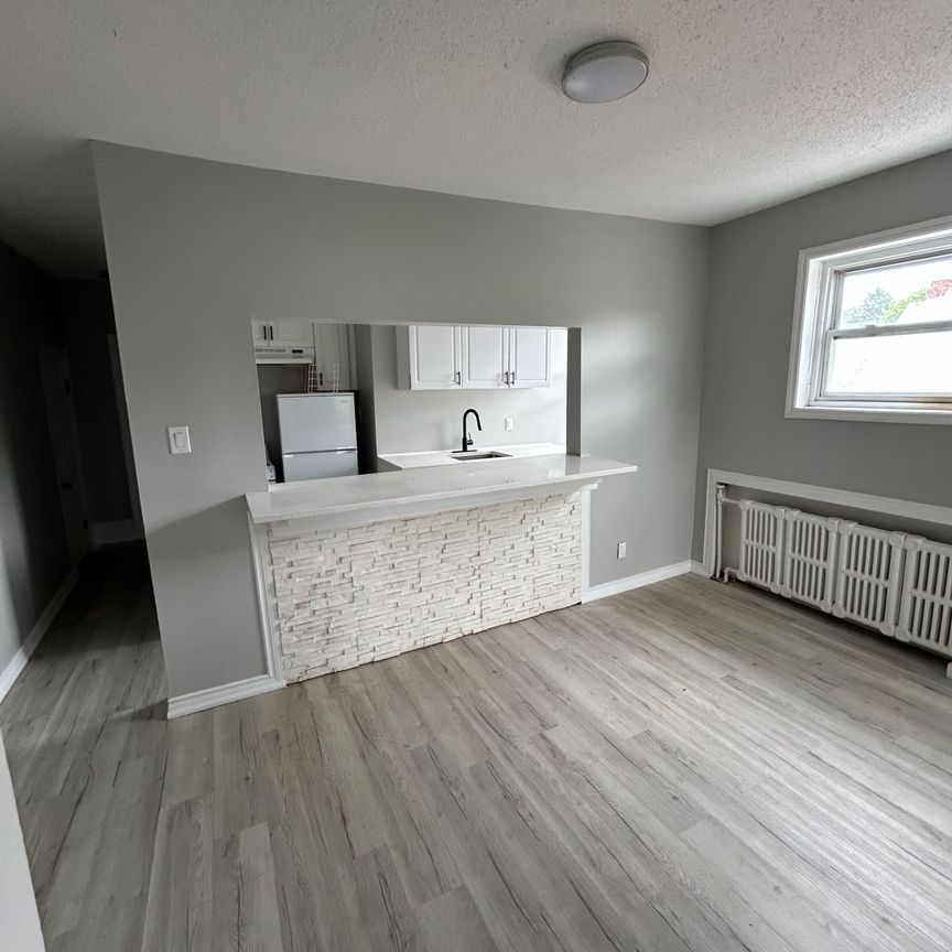 For Lease - 883 Somerset Street Unit# 6, West Centre Town, Ontario - Photo 1