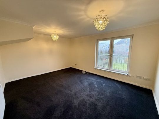 Village Road, Glasgow, G72 - Photo 1