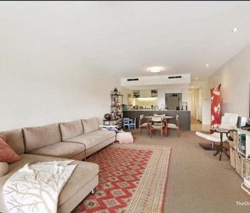 Spacious apartment living in the quiet complex of Flow â West End - Photo 1