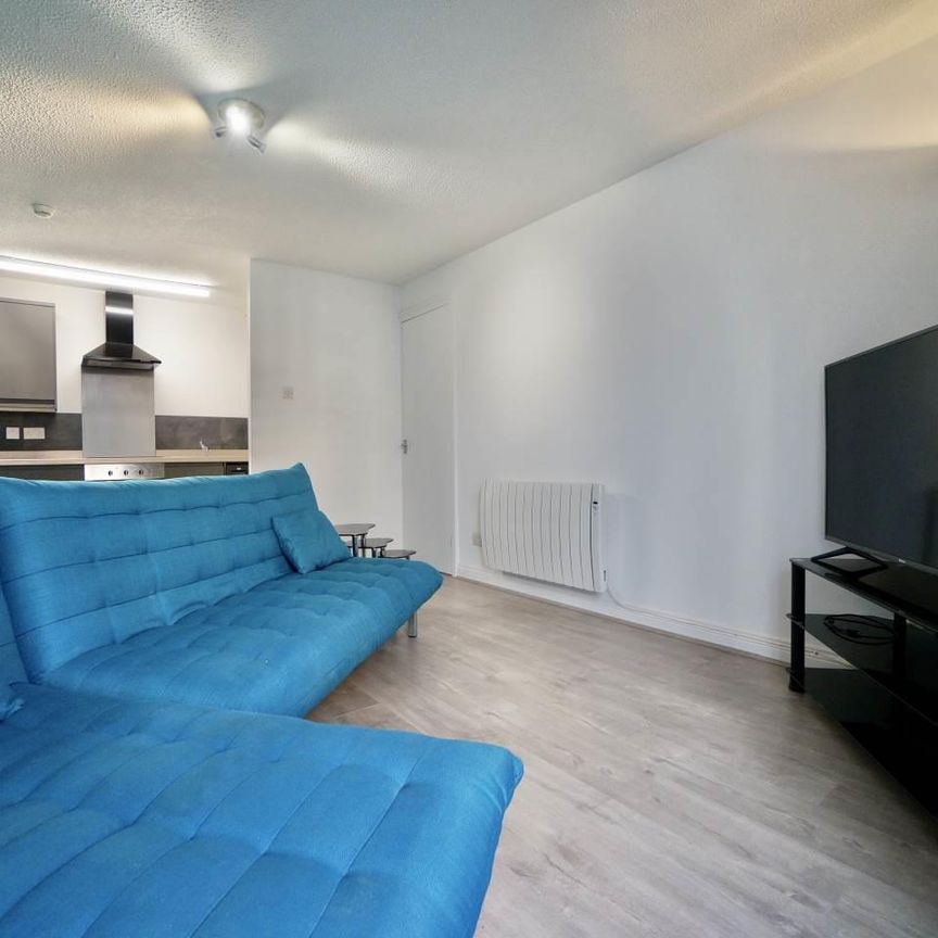 Flat 6, Ebenezer Chapel York Place - Photo 1