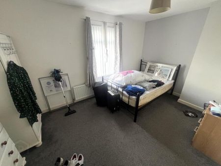92 Frenchpark Street, Belfast, BT12 6HZ - Photo 2