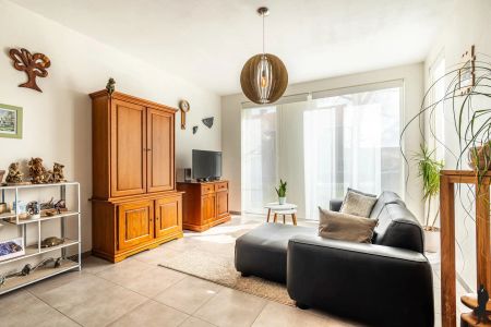 Instapklaar gelijkvloers appartement met tuin en carport - Foto 2