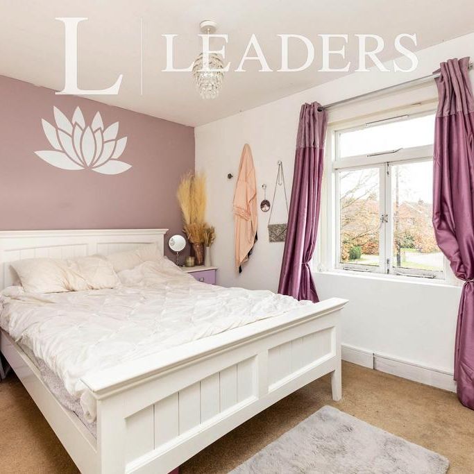 3 bedroom end of terrace house to rent - Photo 1