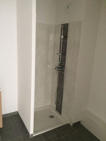 Location Appartement 2 pièces 39m² ROYAN 17200 - Photo 4