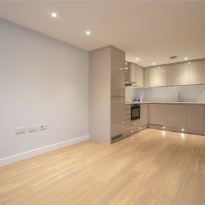 Lennox House, Maidenhead Lennox House, Maidenhead - Photo 2