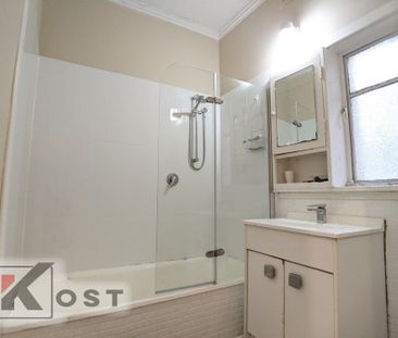 Bentleigh - Photo 1