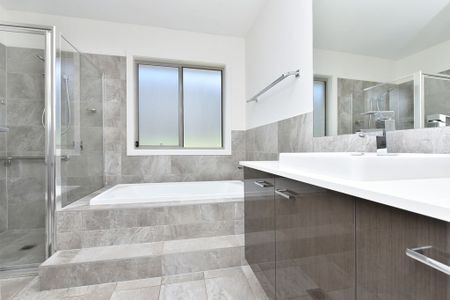 6 Elettra Street, Cameron Park - Photo 5