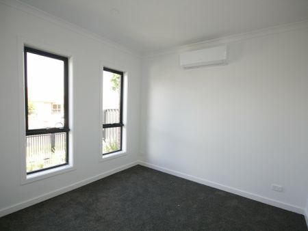 LIKE NEW HOUSE - Photo 5