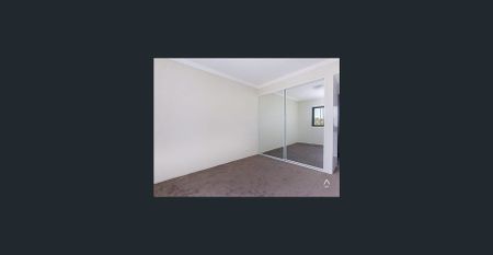 Modern, Light Filled Two Bedroom Apartment - Photo 2