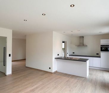 Woning te huur in Sint-Joris-Weert voor € 1.795 met 4 slaapkamers - Photo 4