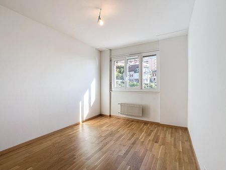 Magnifique appartement de 2.5 pièces au 3ème récemment rénové et bénéficiant d'une vue sur le lac. - Foto 2